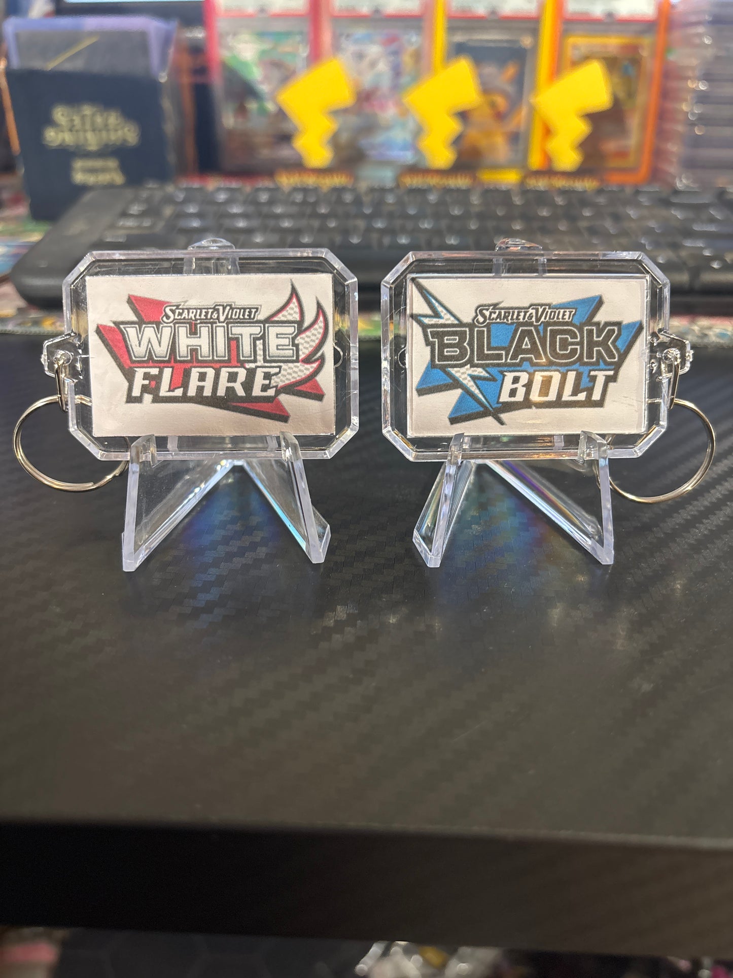 Black Bolt & White Flare Binder Tags (Set Of 2)